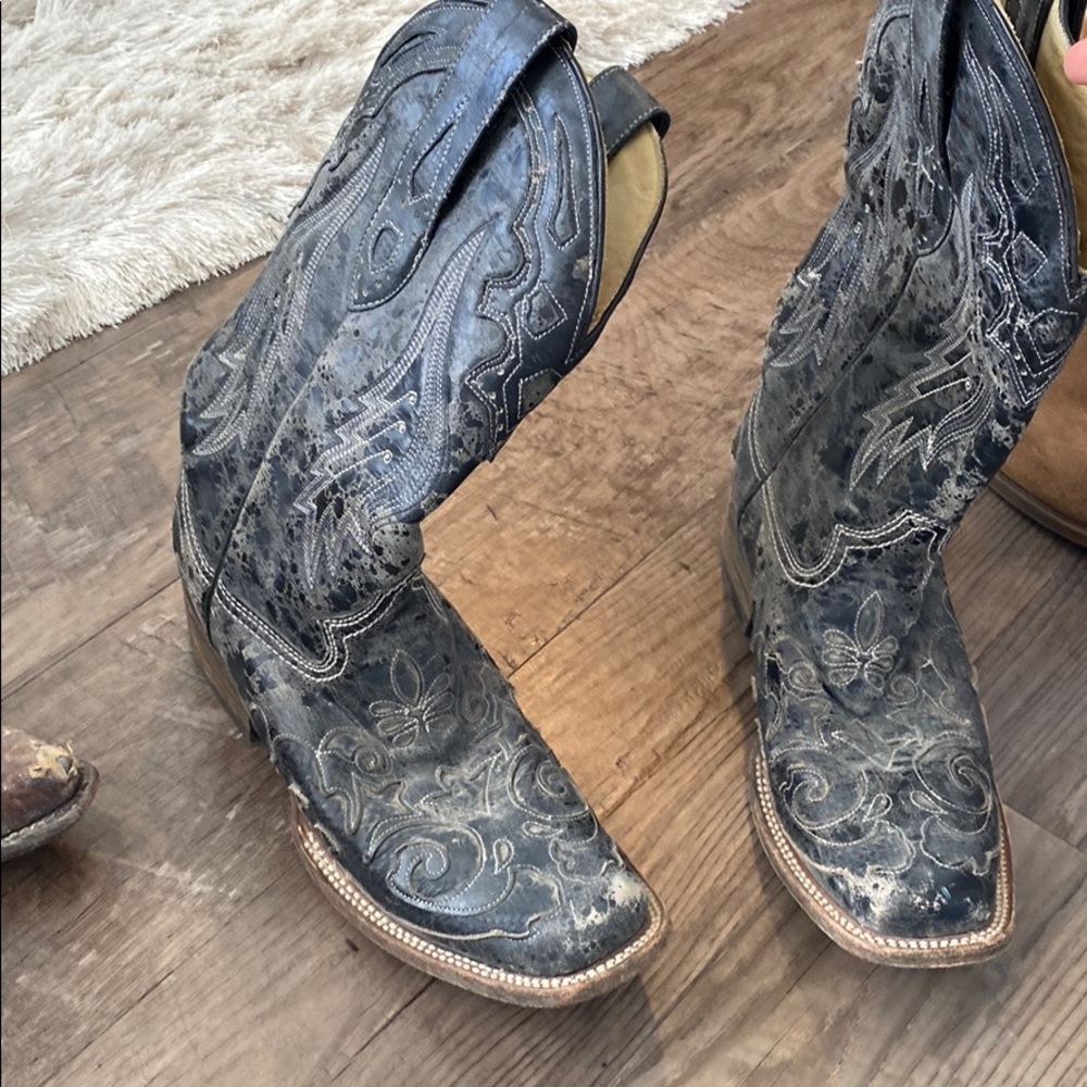 Black Cowgirl Boots